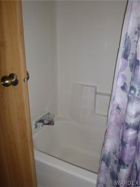 2000 South Ramar Road, Unit 688 Bullhead City, AZ 86442 - Photo 11 of 20 a bathroom with a shower