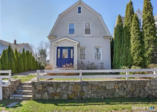 $4,300 | 709 Tunxis Hill Road, Fairfield, CT 06825