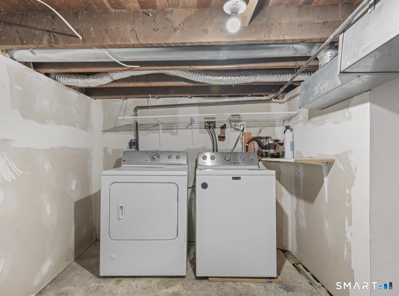 709 Tunxis Hill Road Fairfield, CT 06825 - Photo 25 of 31 Washer and Dryer