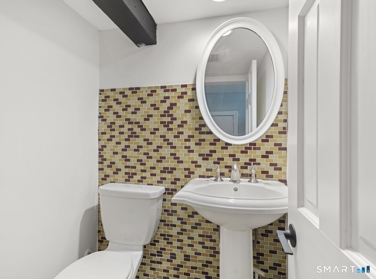 709 Tunxis Hill Road Fairfield, CT 06825 - Photo 26 of 31 Lower level half bath