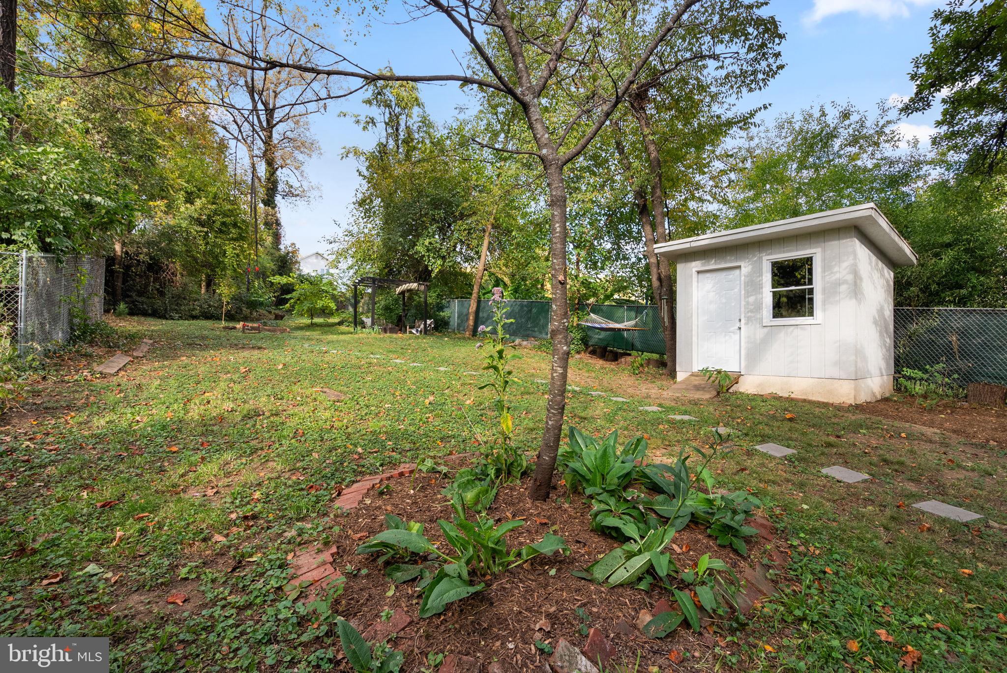 725 Silver Spring Avenue Silver Spring, MD 20910 - Photo 34 of 41 a view of a backyard