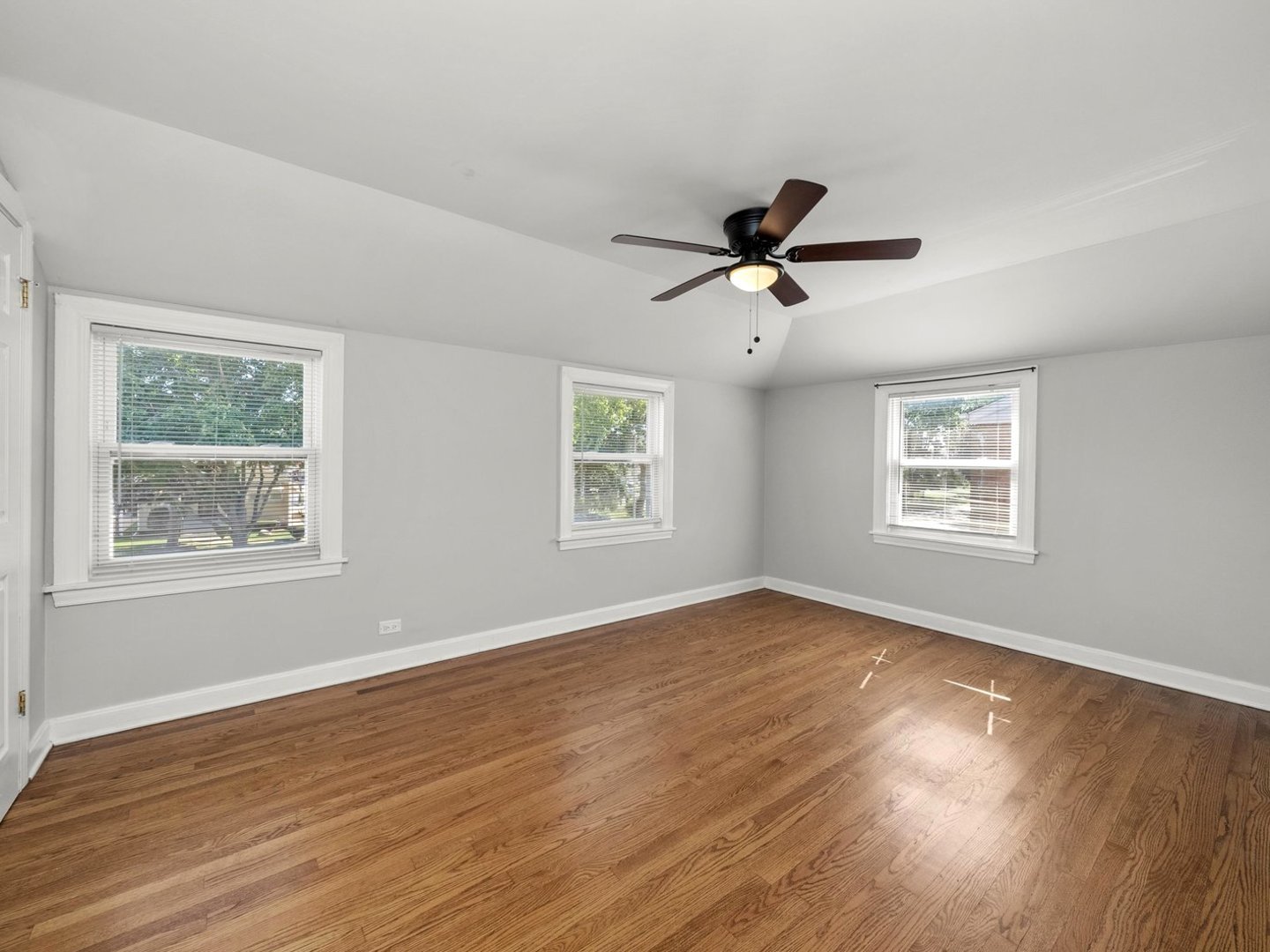 302 Rice Avenue Bellwood, IL 60104 - Photo 19 of 30 Gallery Image 19