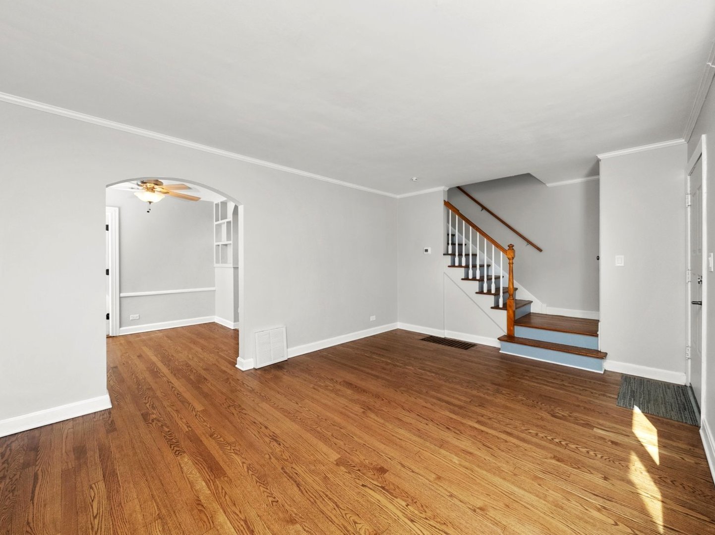 302 Rice Avenue Bellwood, IL 60104 - Photo 8 of 30 Gallery Image 8