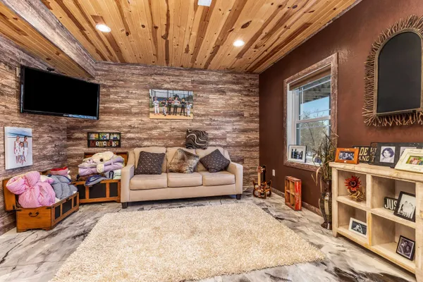 $590,000 | 12481 Bluebird Lane, Darlington, WI 53530