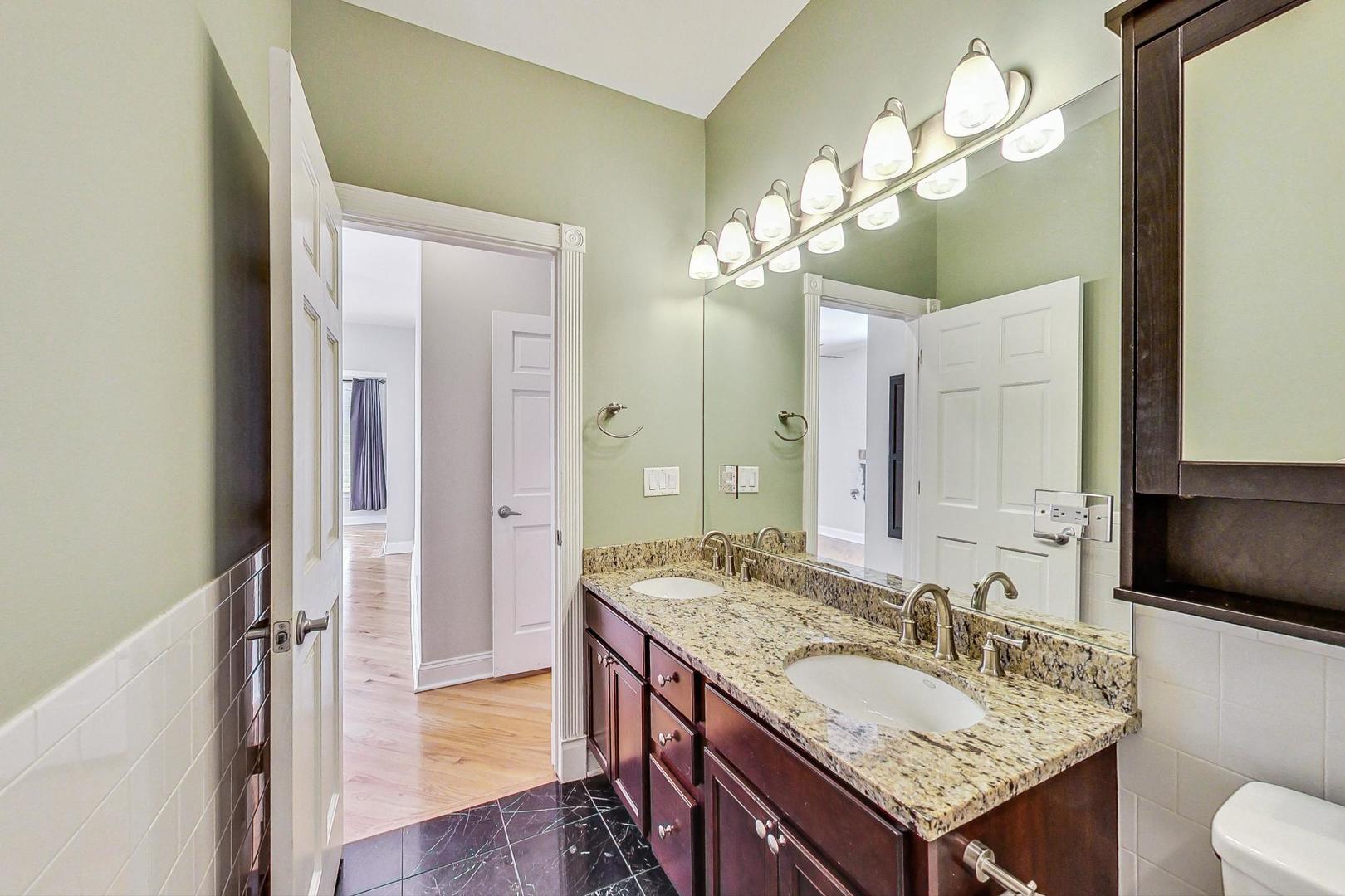 843 Ridge Avenue, Unit 3 Evanston, IL 60202 - Photo 15 of 24 Gallery Image 15