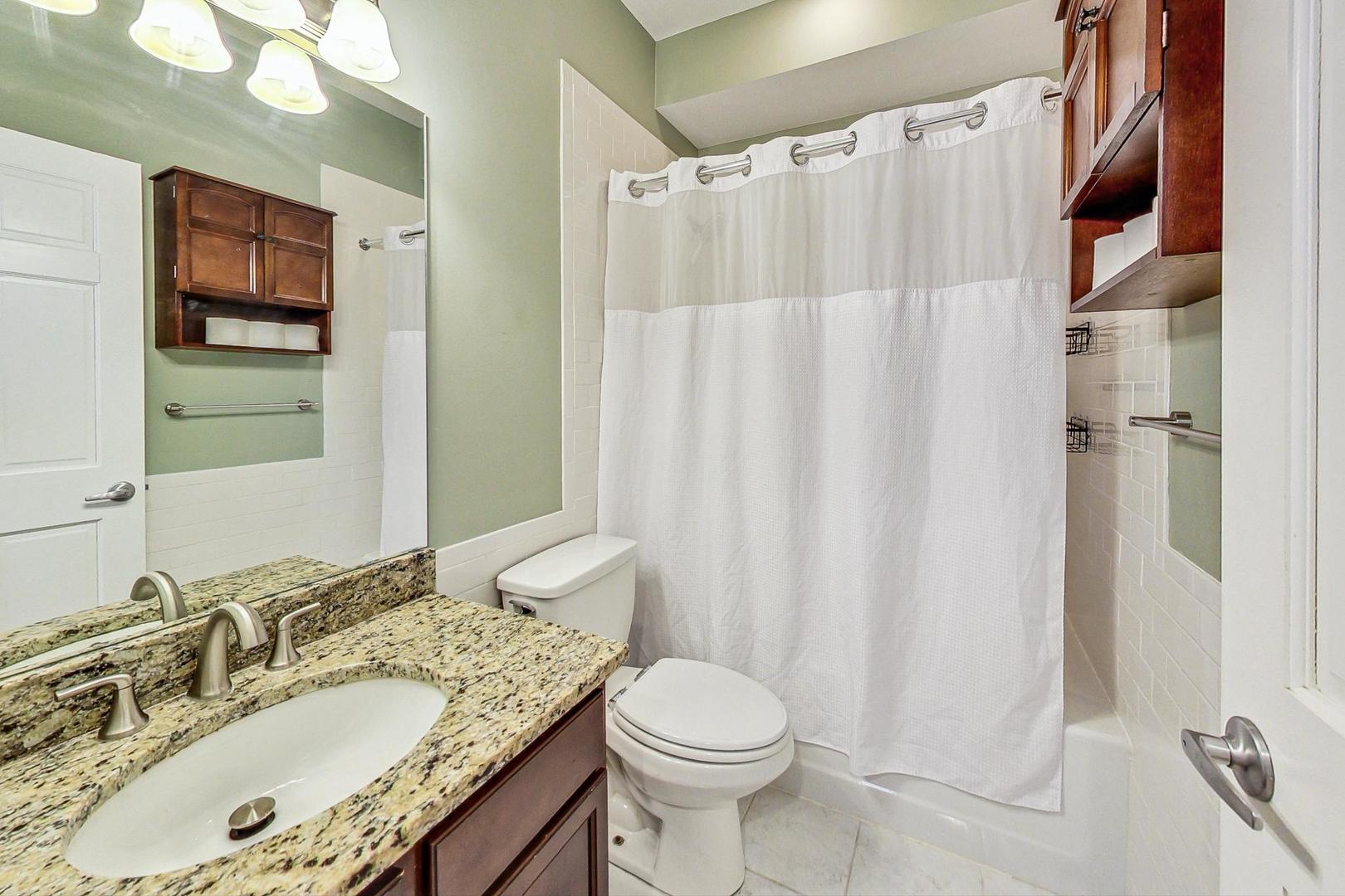 843 Ridge Avenue, Unit 3 Evanston, IL 60202 - Photo 17 of 24 Gallery Image 17