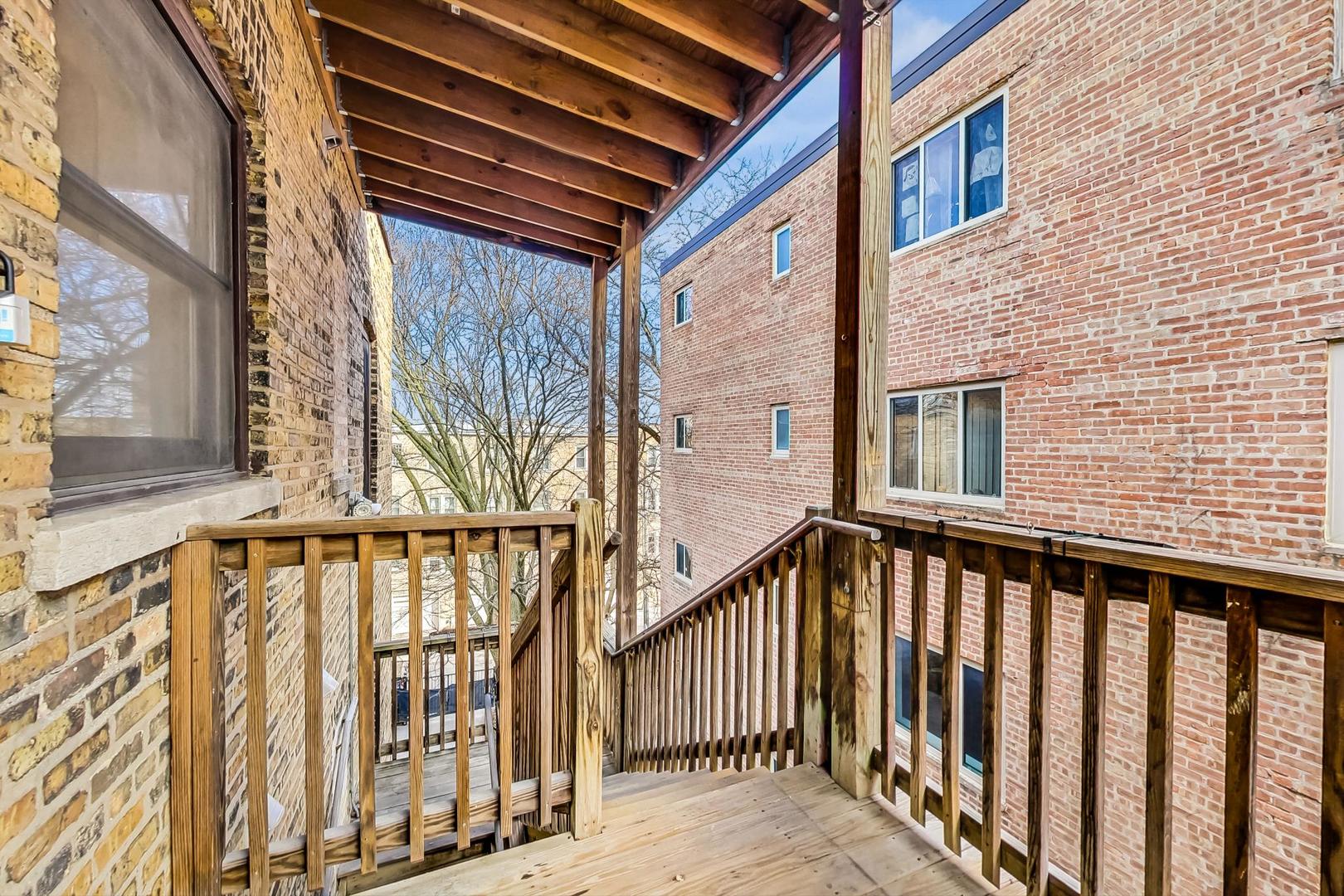 843 Ridge Avenue, Unit 3 Evanston, IL 60202 - Photo 19 of 24 Gallery Image 19