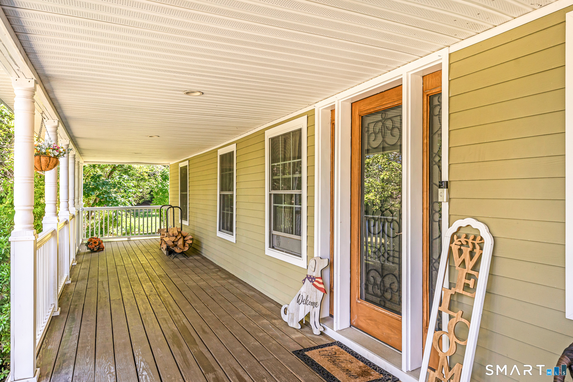 1070 Norwich Road Plainfield, CT 06374 - Photo 3 of 32