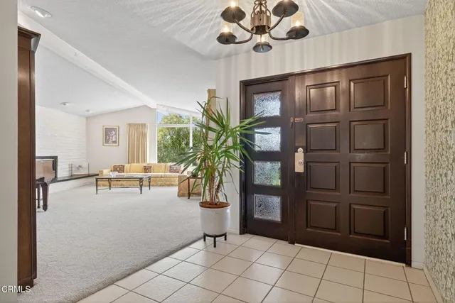 $1,695,000 | 262 Crestwood Avenue, Ventura, CA 93003