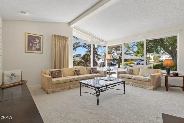 $1,695,000 | 262 Crestwood Avenue, Ventura, CA 93003