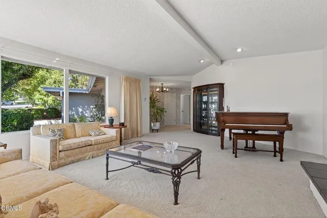 $1,695,000 | 262 Crestwood Avenue, Ventura, CA 93003