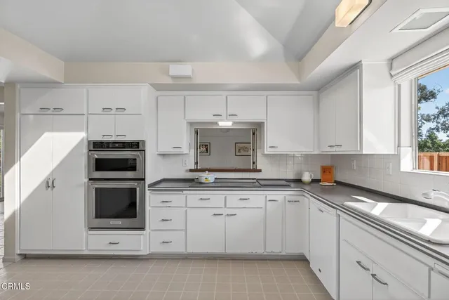 $1,695,000 | 262 Crestwood Avenue, Ventura, CA 93003