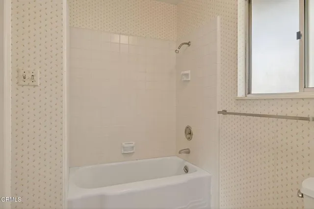 $1,695,000 | 262 Crestwood Avenue, Ventura, CA 93003