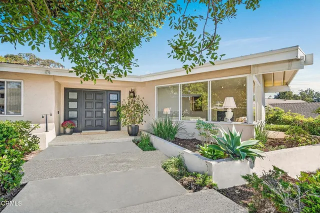 $1,695,000 | 262 Crestwood Avenue, Ventura, CA 93003