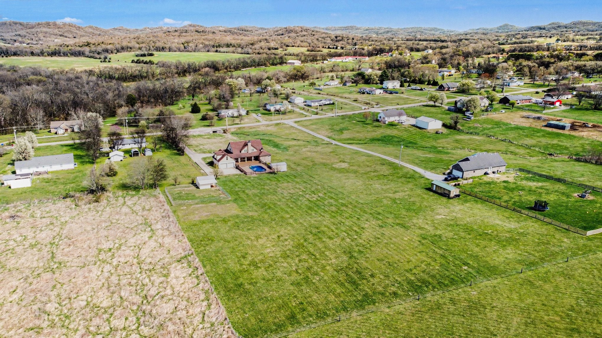 863 Rock Springs Road Castalian Springs, TN 37031 - Photo 33 of 36 a view of a city