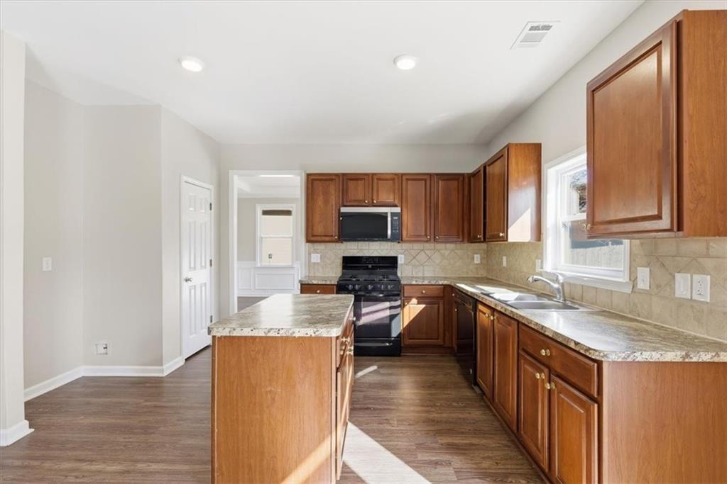 7366 Poppy Way Union City, GA 30291 - Photo 12 of 46