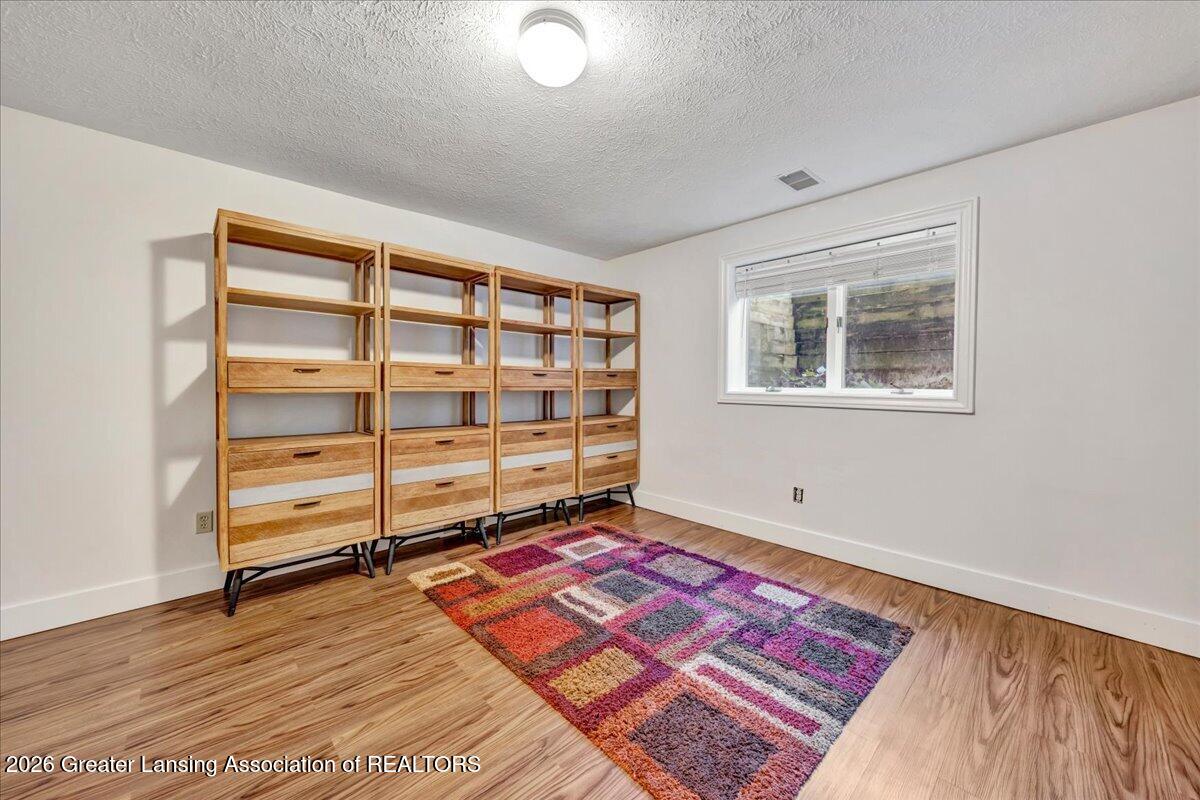 1352 Foxcroft Road East Lansing, MI 48823 - Photo 43 of 61 40-DSC00832