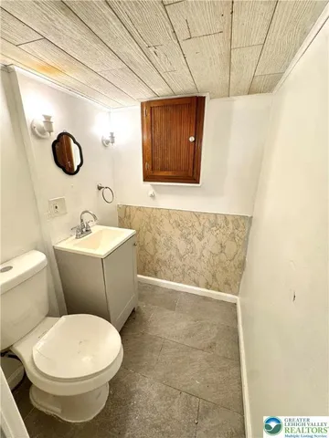 $2,100 | 909 South Hall Street, Allentown, PA 18103