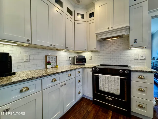 $499,000 | 170 Elokwa Way, Loudon, TN 37774