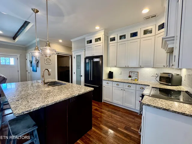 $499,000 | 170 Elokwa Way, Loudon, TN 37774