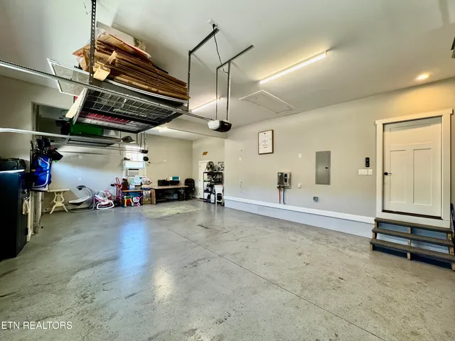 $499,000 | 170 Elokwa Way, Loudon, TN 37774