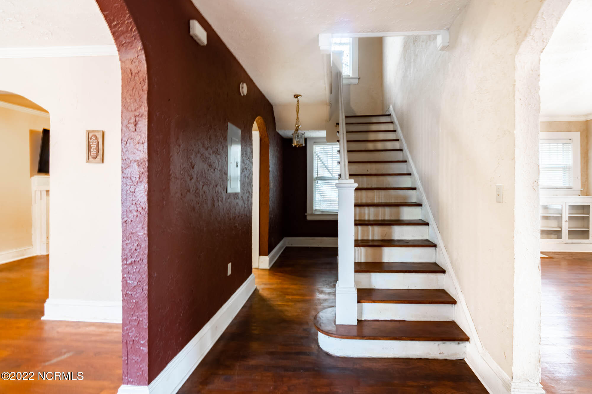 606 Hill Street Rocky Mount, NC 27801 - Photo 9 of 20 Stairs dsc04865-hdr