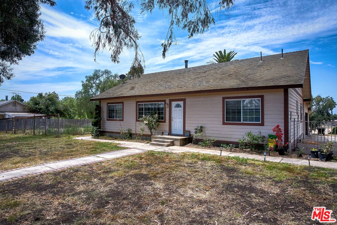 5565 Balcom Canyon Road Somis, CA 93066 - Photo 10 of 72 a front view of a house with garden