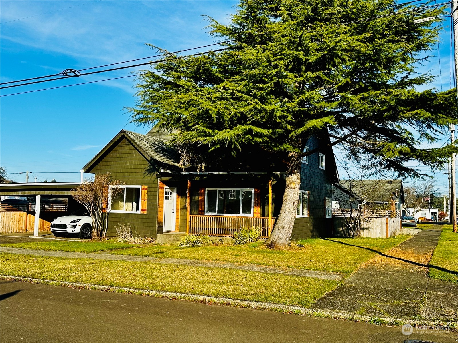 1033 3rd Street Cosmopolis, WA 98537 - Photo 1 of 20 Gallery Image 1