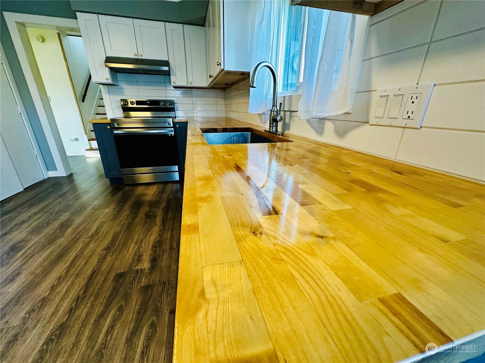 1033 3rd Street Cosmopolis, WA 98537 - Photo 3 of 20 Gallery Image 3