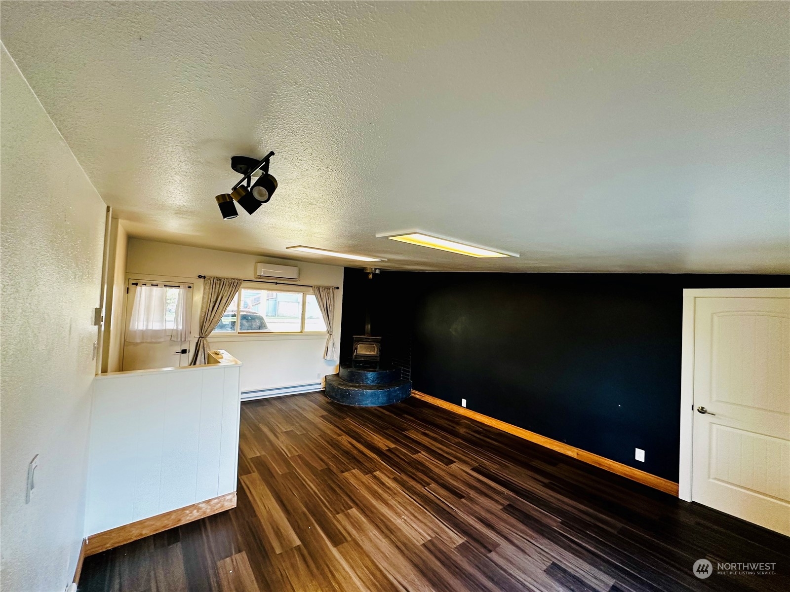 1033 3rd Street Cosmopolis, WA 98537 - Photo 5 of 20 Gallery Image 5