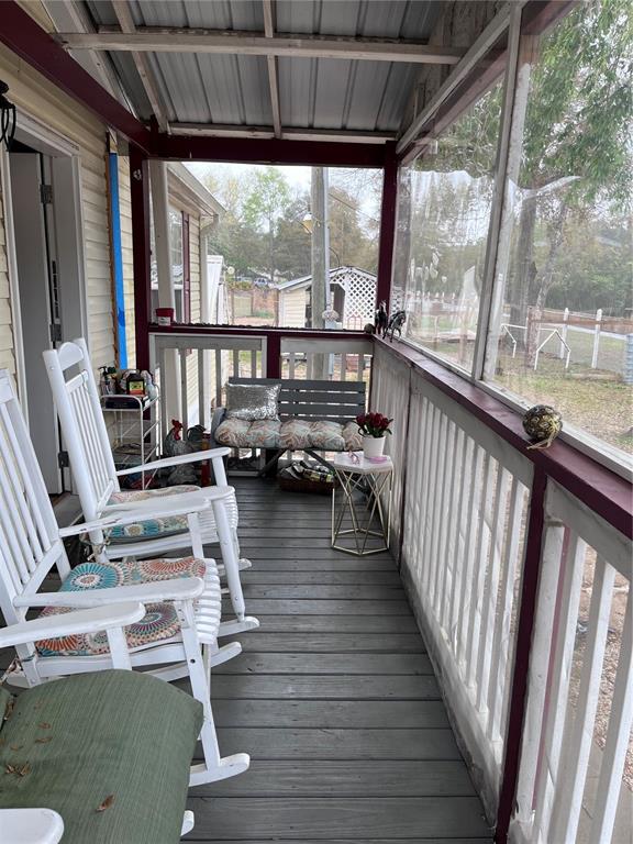203 Vancouver Circle Interlachen, FL 32148 - Photo 5 of 25 a view of deck with patio