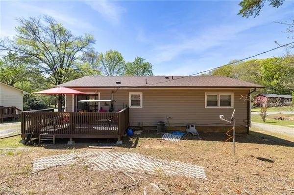 $169,900 | 1014 Pine Lane, Eden, NC 27288