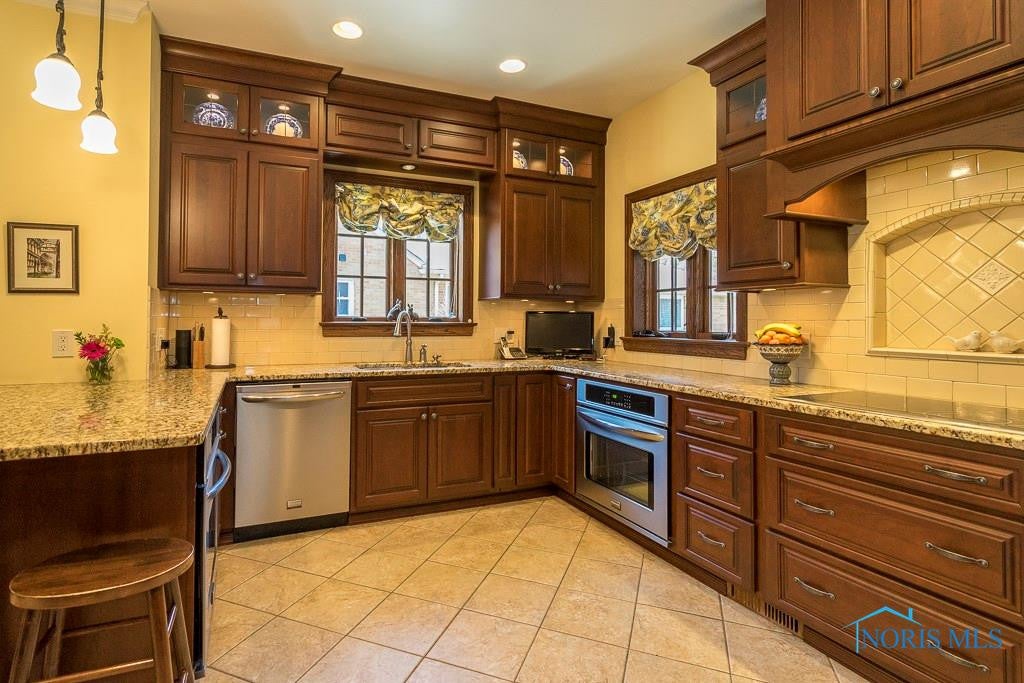 3656 Brookside Road Toledo, OH 43606 - Photo 17 of 31 Gallery Image 17