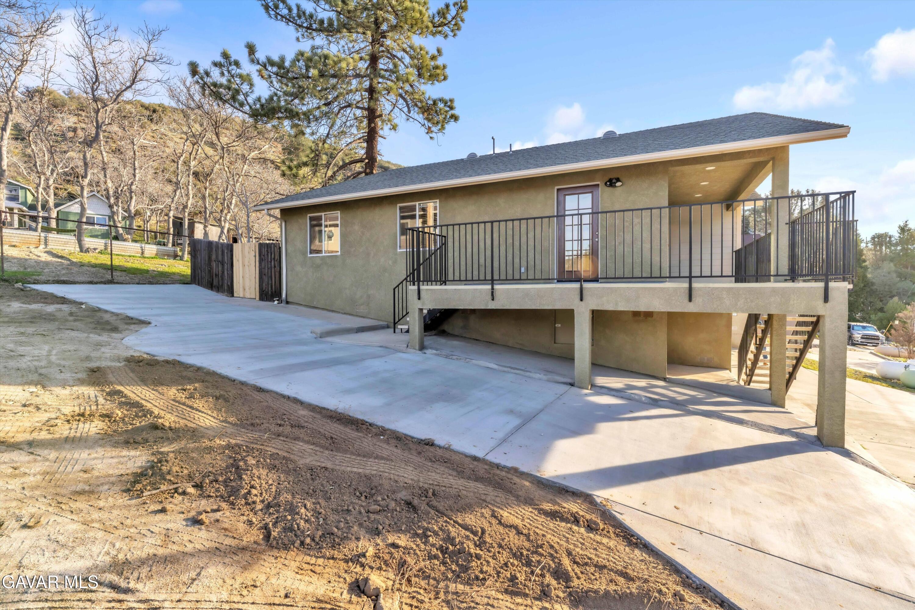 17819 Elizabeth Lake Road Lake Hughes, CA 93532 - Photo 6 of 28 03-JYP01085