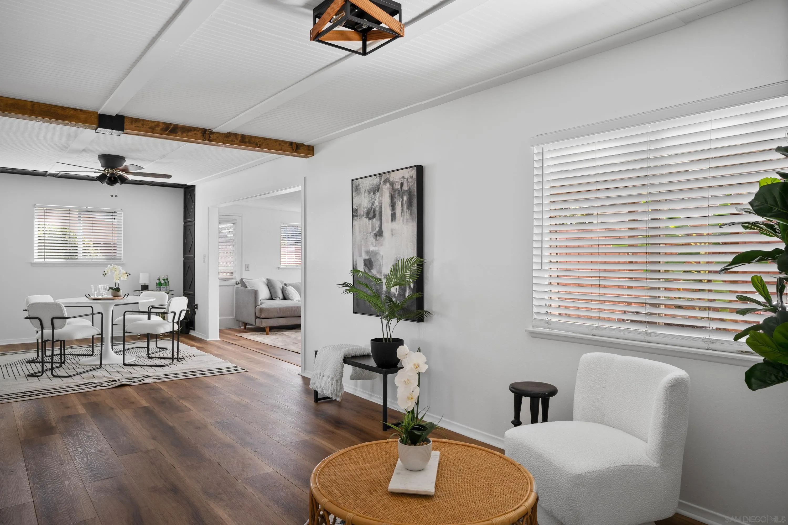 4390 Rolfe Road San Diego, CA 92117 - Photo 4 of 28 a living room with furniture