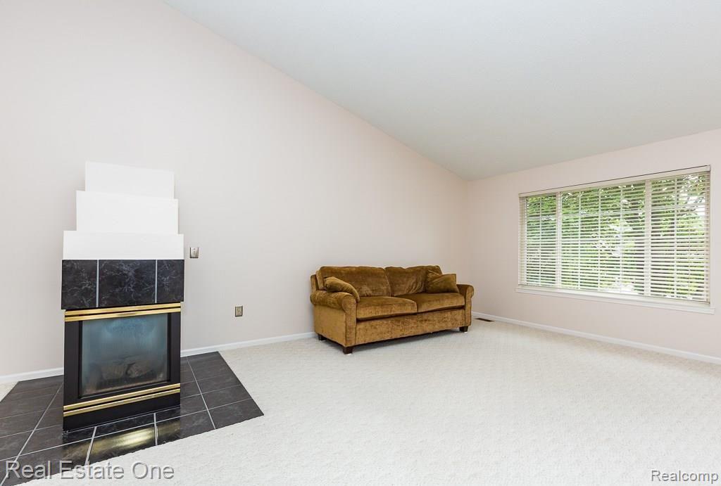 Covington MLS-W007.jpg