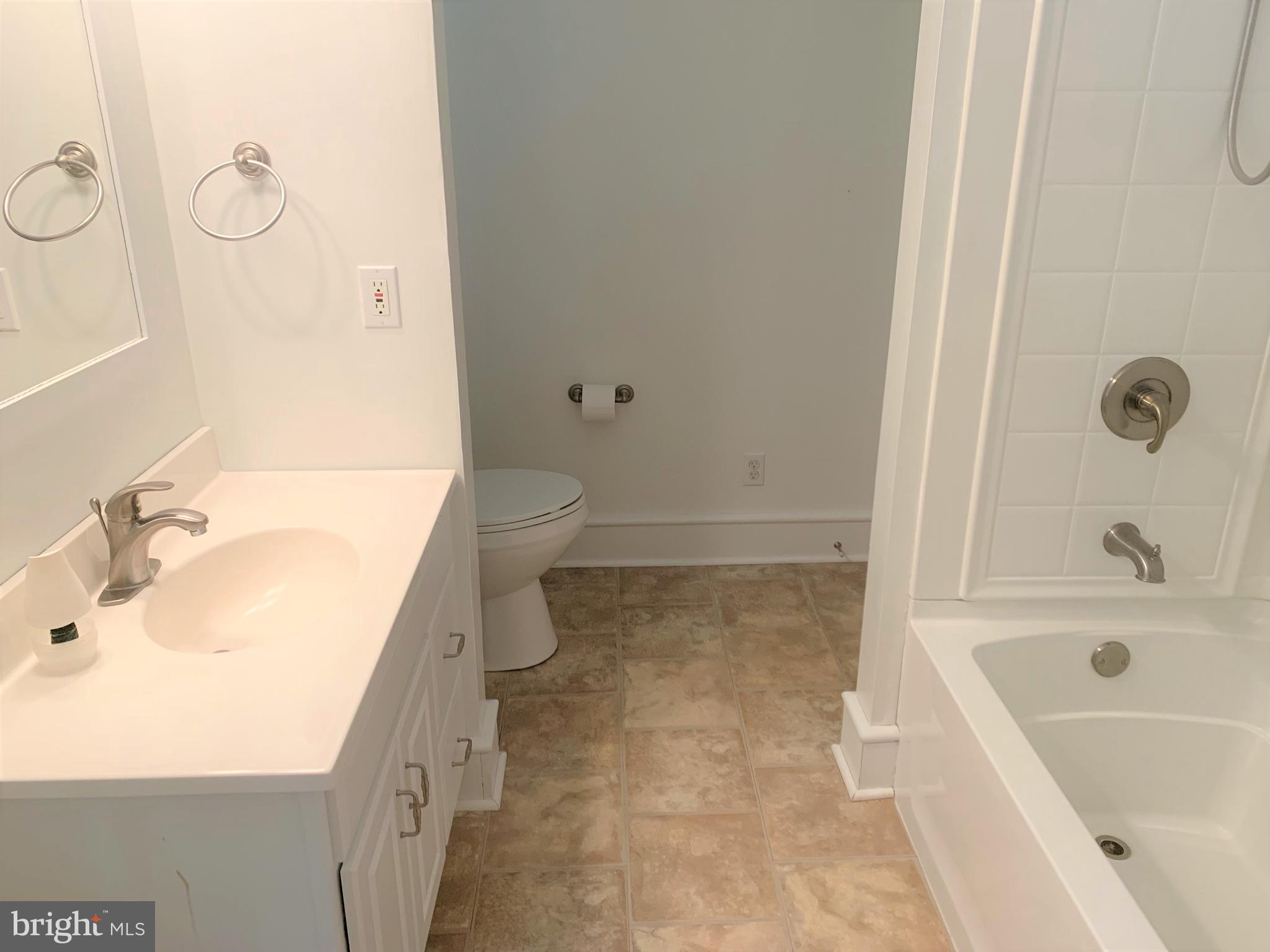 139 Spring Street Woodbury, NJ 08096 - Photo 12 of 36 main floor full bath