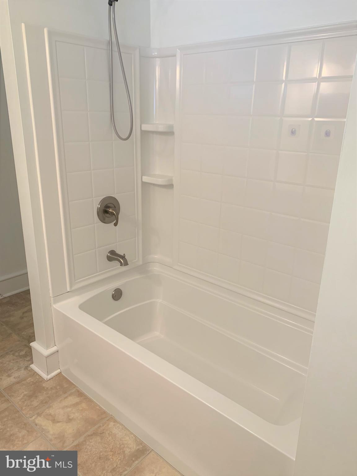 139 Spring Street Woodbury, NJ 08096 - Photo 15 of 36 main floor full bath