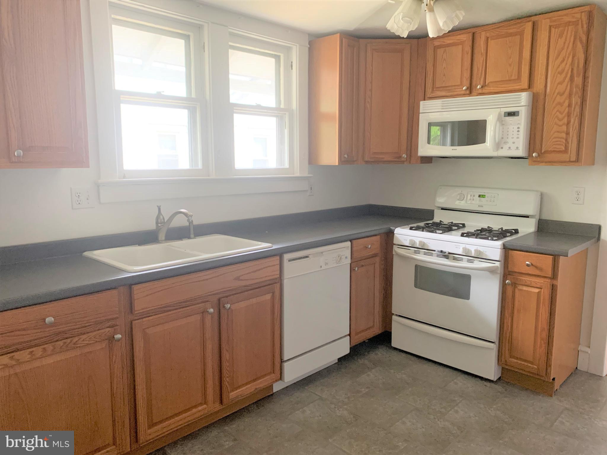 139 Spring Street Woodbury, NJ 08096 - Photo 16 of 36 Gallery Image 16