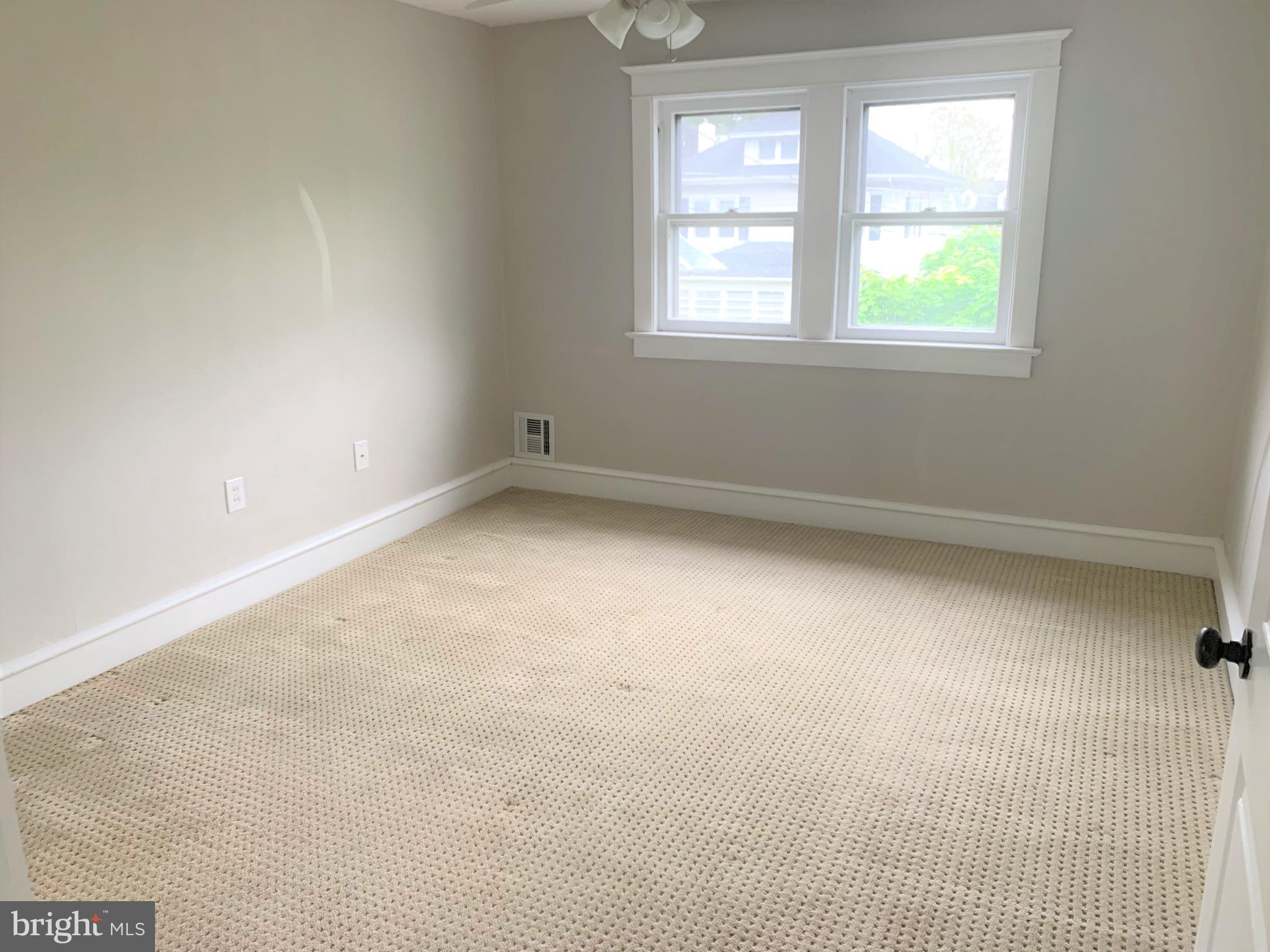 139 Spring Street Woodbury, NJ 08096 - Photo 29 of 36 2nd floor bedroom