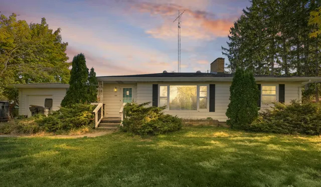 $189,000 | 1919 Broadway, Benton Harbor, MI 49022