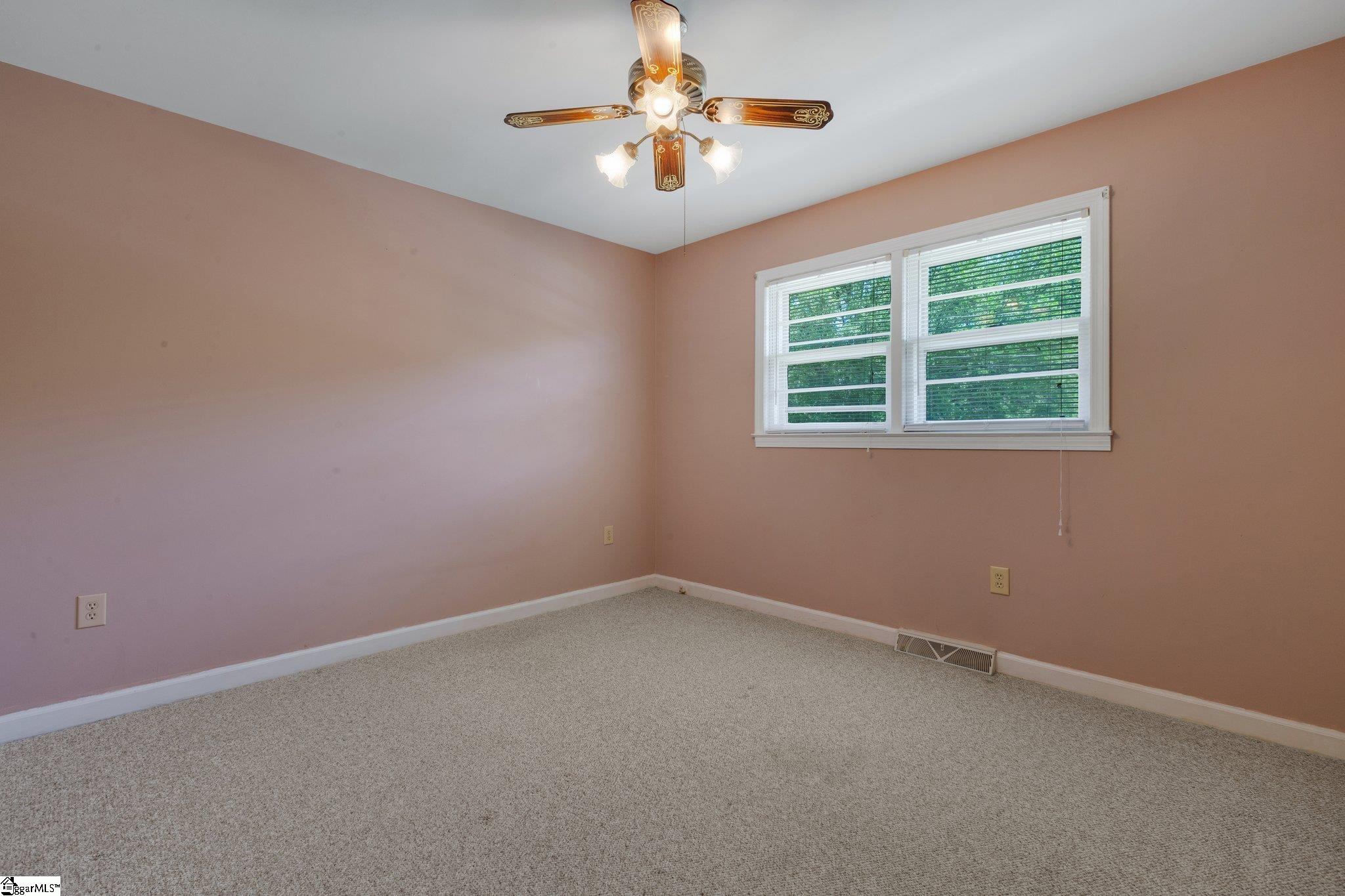 12 Longmeadow Road Taylors, SC 29687 - Photo 16 of 39 Gallery Image 16