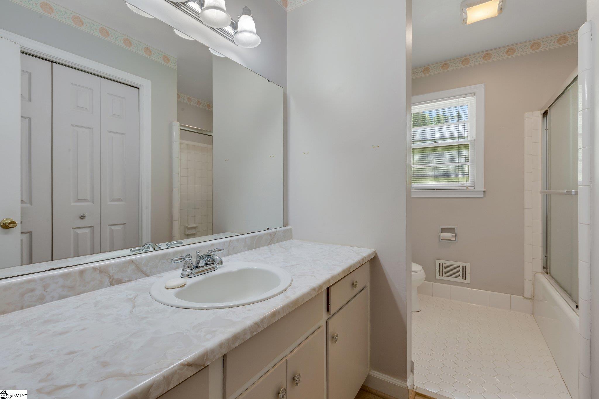 12 Longmeadow Road Taylors, SC 29687 - Photo 18 of 39 Gallery Image 18