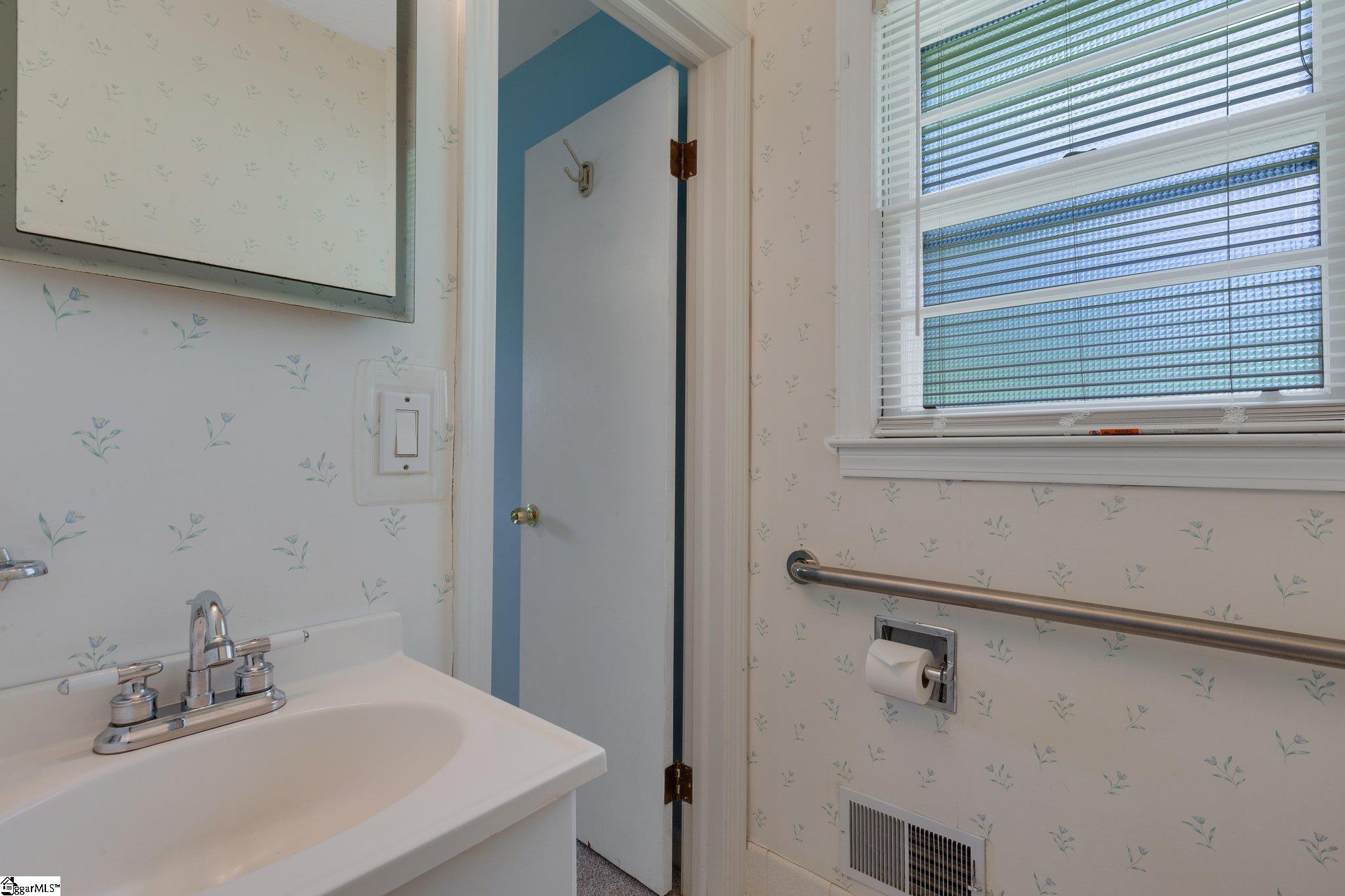 12 Longmeadow Road Taylors, SC 29687 - Photo 22 of 39 Gallery Image 22