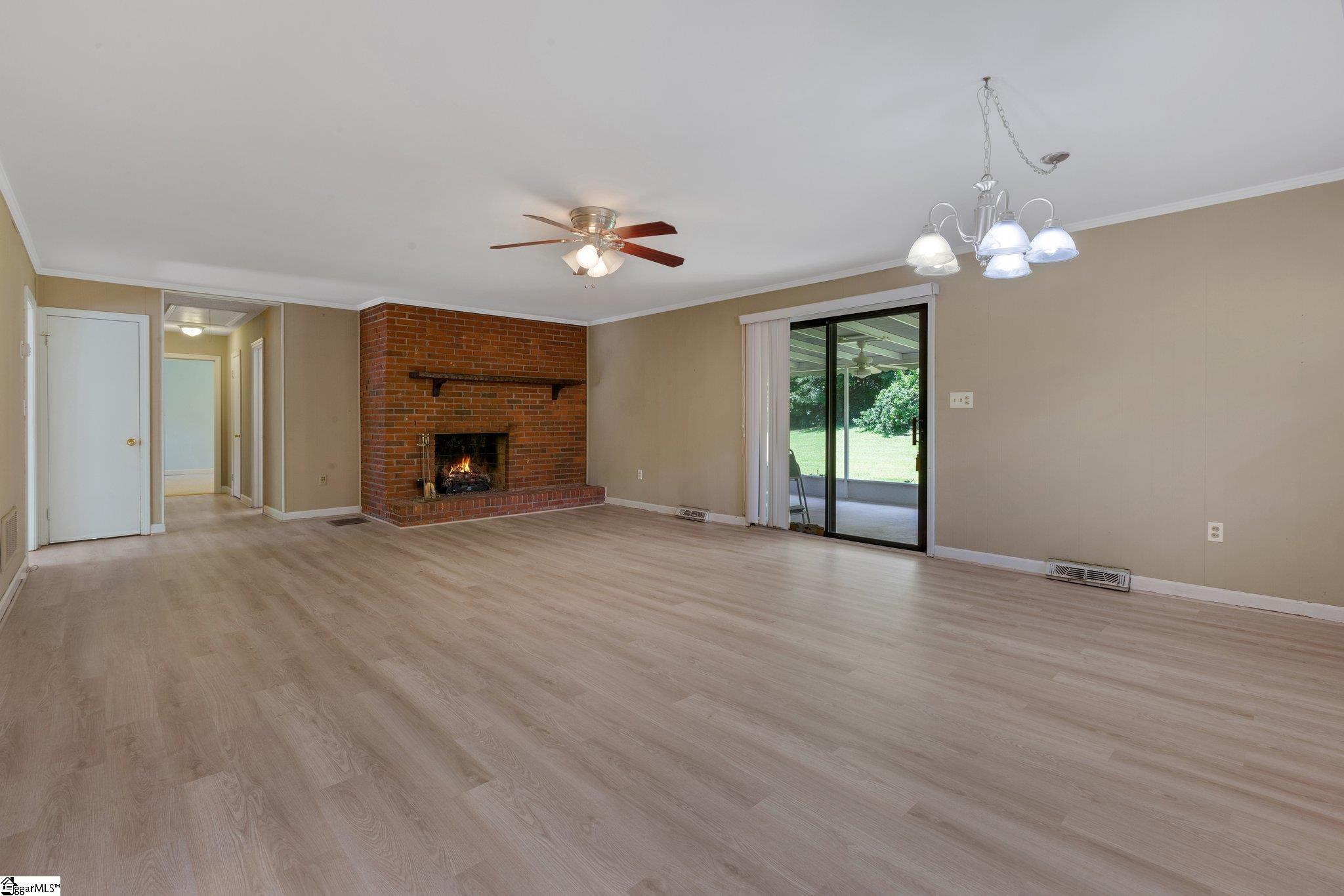 12 Longmeadow Road Taylors, SC 29687 - Photo 7 of 39 Gallery Image 7