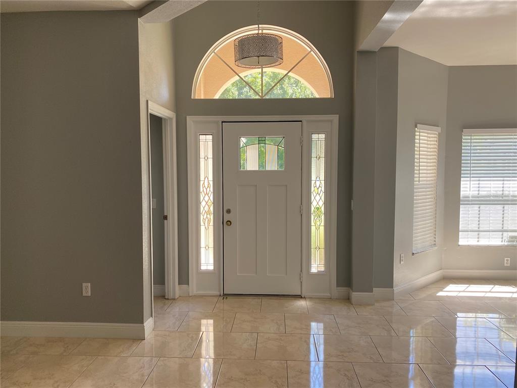 2467 Huron Circle Kissimmee, FL 34746 - Photo 2 of 26