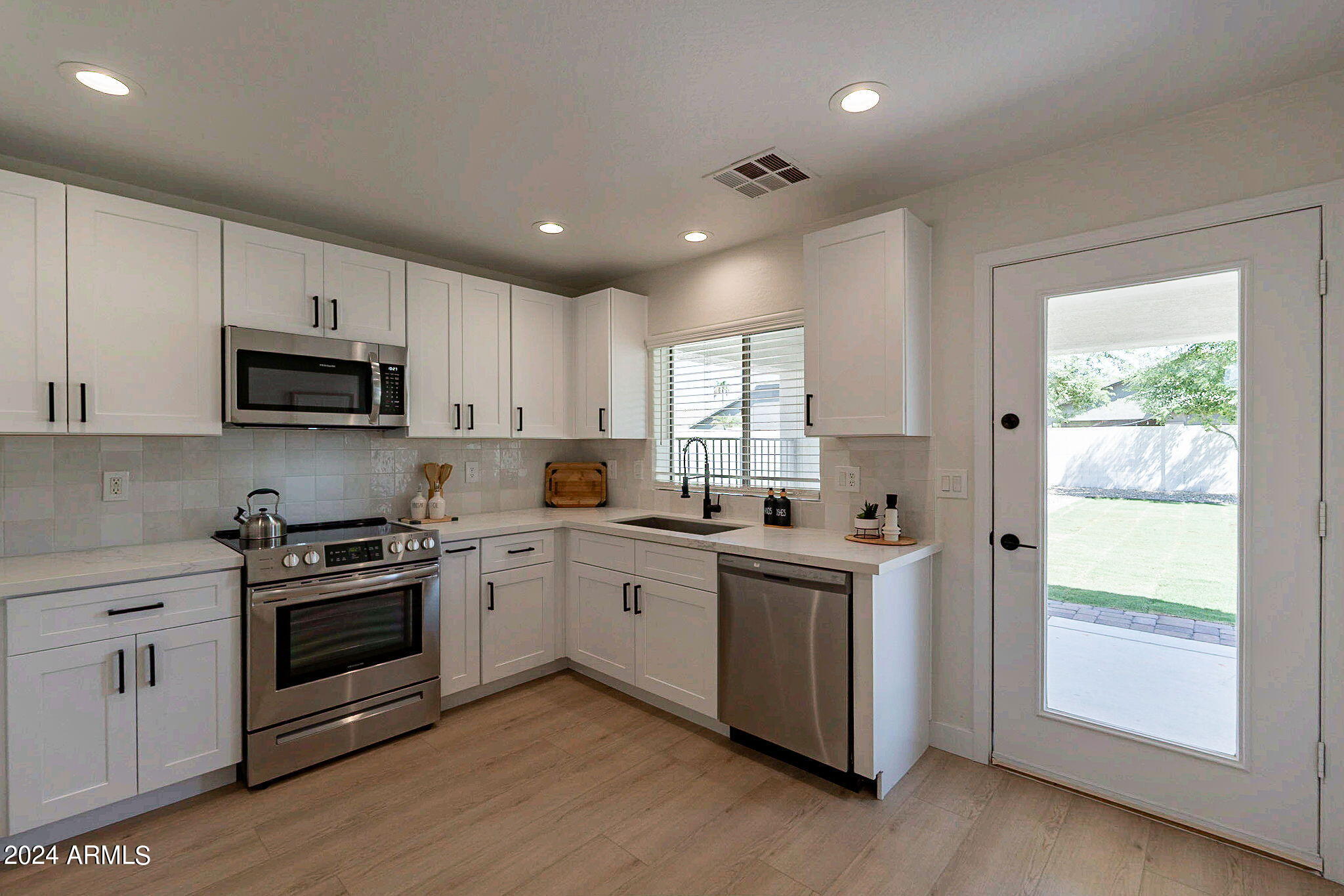 3528 East Hopkins Road Gilbert, AZ 85295 - Photo 10 of 40 10-web-or-mls-Hopkins-13