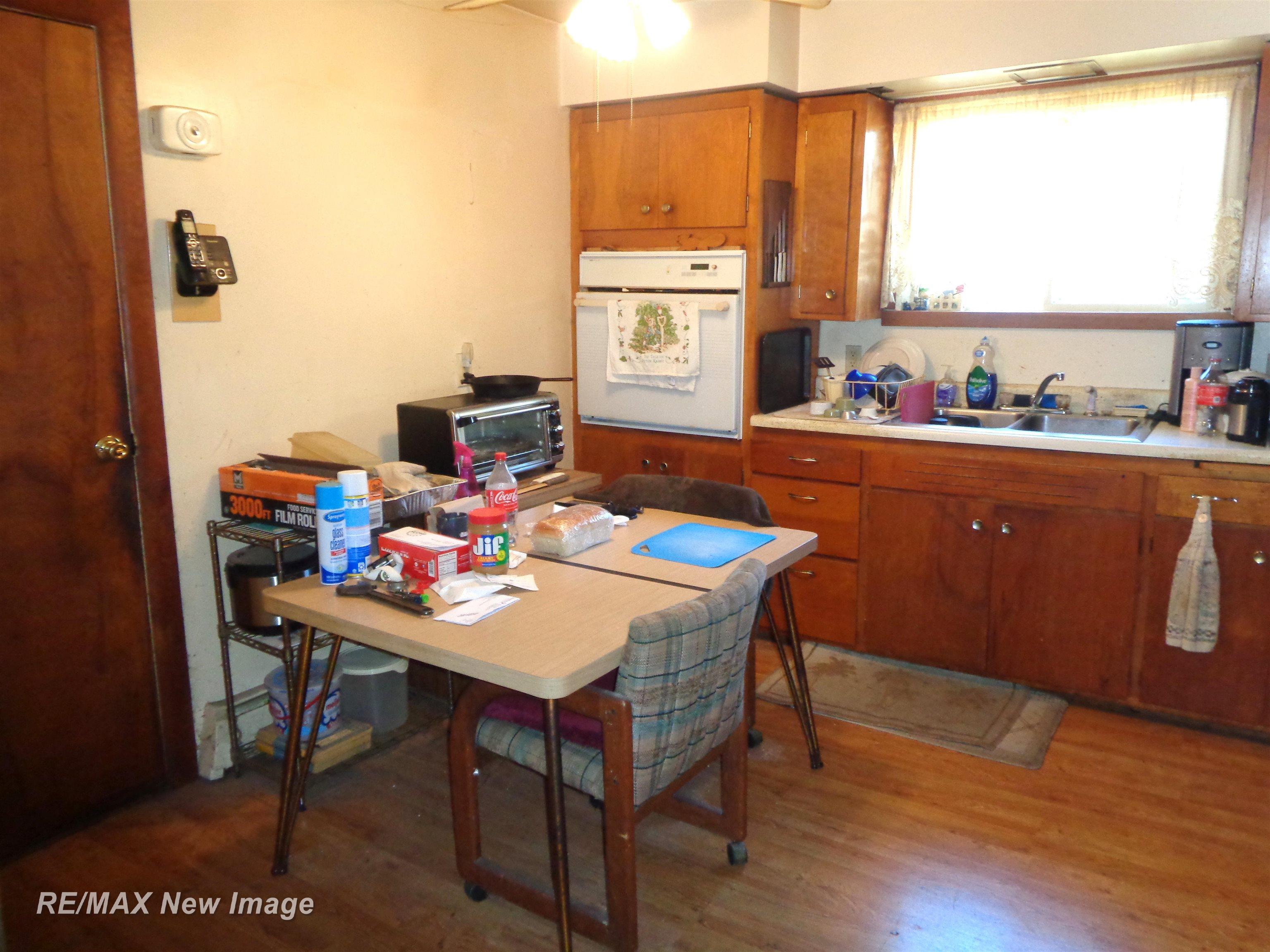 3751 Pierce Road Saginaw, MI 48604 - Photo 3 of 24 50201319-dc422488-fb2b-44e3-9d55-ad8f56e7c683.JPG