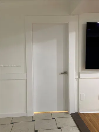 a view of a utility room