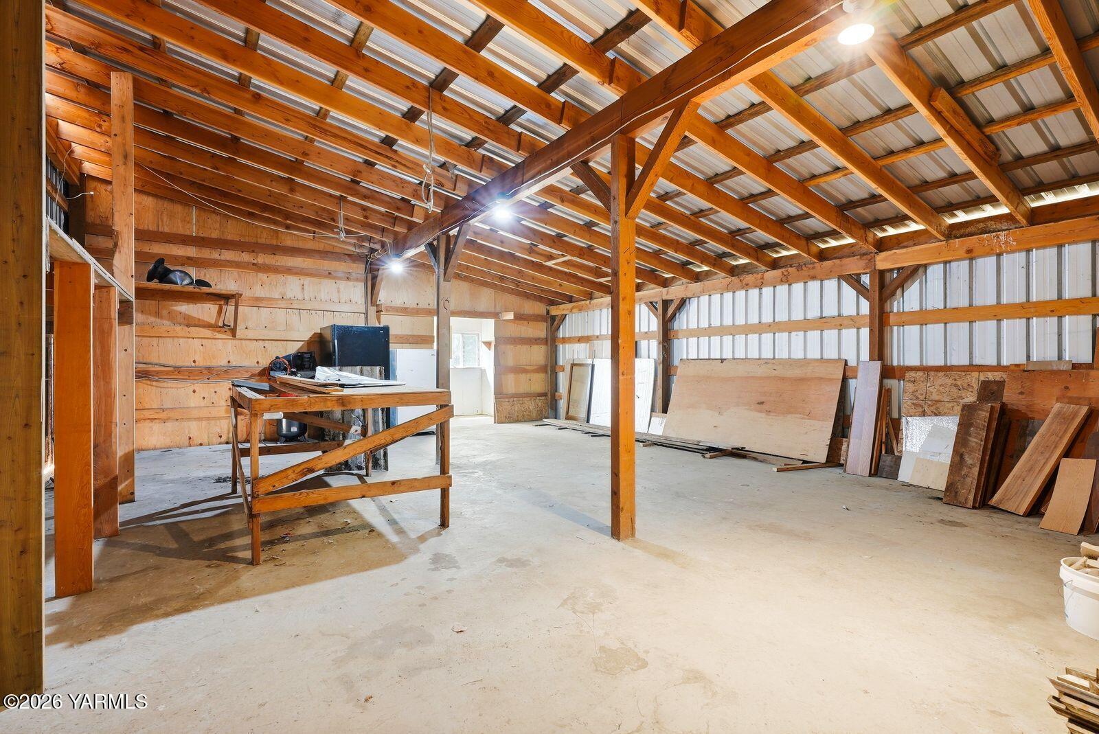 3780 Nile Road Naches, WA 98937 - Photo 30 of 43 a view of a room with gym equipment